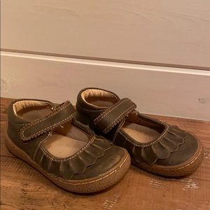 Livie & Luca RUCHE Mary Jane shoes size 10